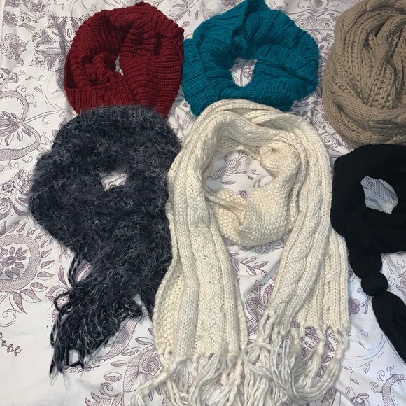 Scarf Bundle - Picture 2 of 3